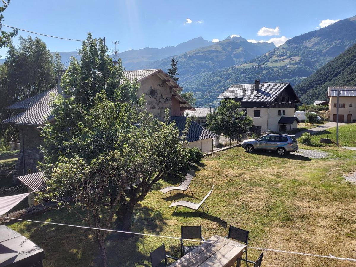 Tres Bel Appartement Dans Une Maison Avec Spa Séez Eksteriør billede